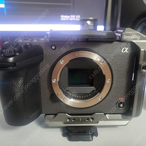 fx30 + 시그마 C 18-50mm F2.8 + v90 256gb + 스몰리그 하프케이지 4772 판매합니다.