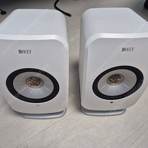 KEF LSX2 (LT 아님) + P1 Desk Pad 판매합니다.