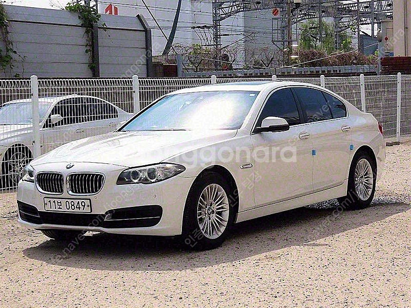 BMW 5시리즈 중고차 할부 520d 개인사업자 차량구...--2