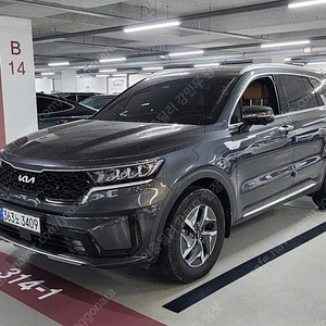 쏘렌토 중고 가격 쏘렌토 중고차 쏘렌토 하이브리드 중고 회색 2023년식 17,777km HEV 1.6 2WD 노블레스 중고차 시세비교
