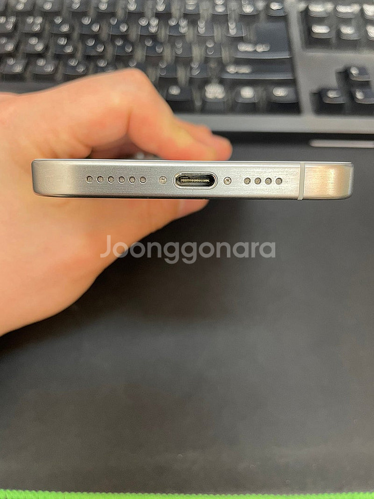 아이폰15프로맥스 화이트 256GB 상태좋은 중고100...--5