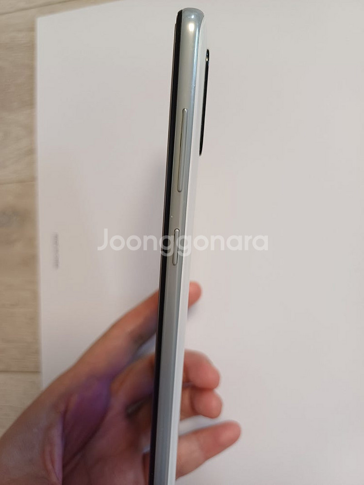 상태좋은 갤럭시 A31 65G 화이트--4
