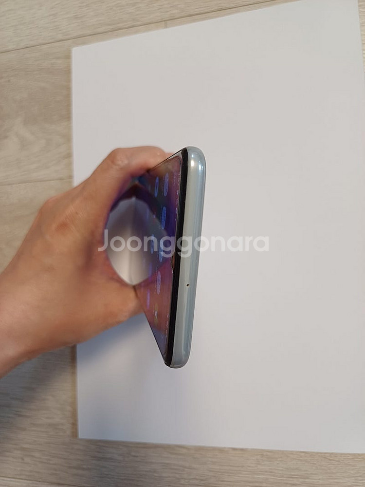 상태좋은 갤럭시 A31 65G 화이트--5
