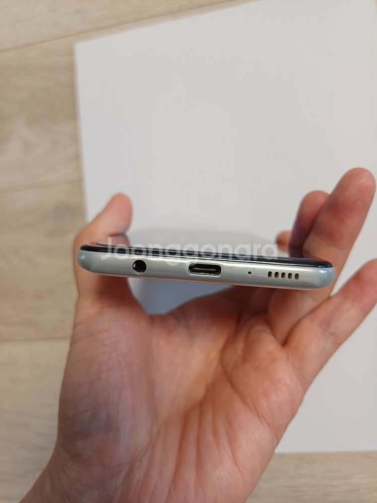 상태좋은 갤럭시 A31 65G 화이트--7