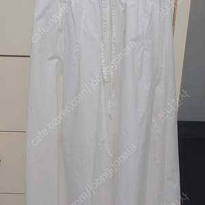 오르 라밤바룸 라두나 브론즈부부 더베이지스 브런치 썸제이 자라 스커트 더치치 티셔츠 미뉴에트 블라우스