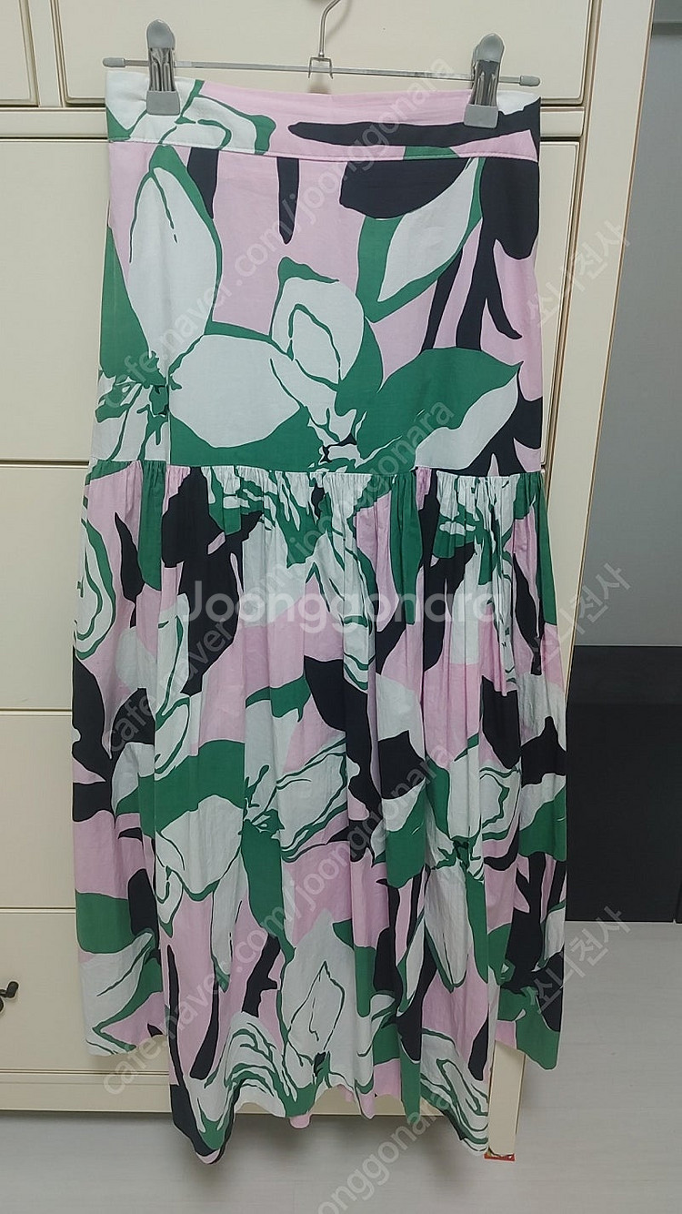 오르 라밤바룸 라두나 브론즈부부 더베이지스 브런치 썸제이 자라 스커트 더치치 티셔츠 미뉴에트 블라우스--9