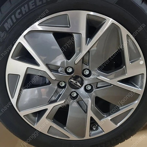 제네시스 GV60 19인치 휠 판매합니다. (타이어 제외)