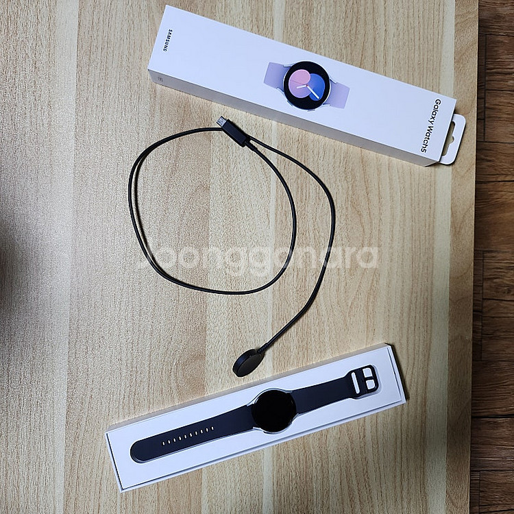 갤럭시 워치5 40mm(충전기 + 스트랩2개 추가)--1
