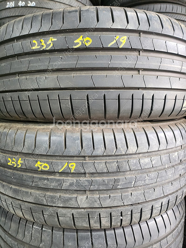 235 50 19 2355019 피넬리중고타이어 판매--1