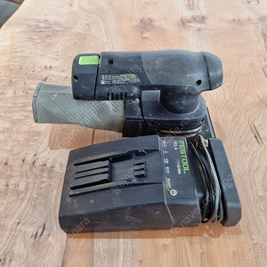 FESTOOL 페스툴 충전 사각 샌더 RTSC 400