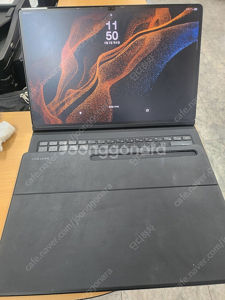 갤럭시탭 S8 울트라 5g 256g 정품키보드+정품북커...--5