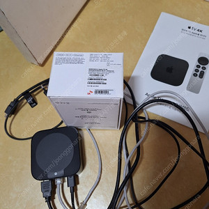 Apple TV 4K 3세대 128GB 모델입니다 박스랑 구성품 다 있어요! - 저장 공간: 128GB - 연결: Wi-Fi, 이더넷 - 프로세서: A15 Bionic 칩 - 비