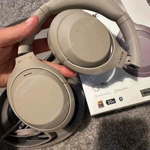 소니 WH-1000XM4 헤드폰 팝니다