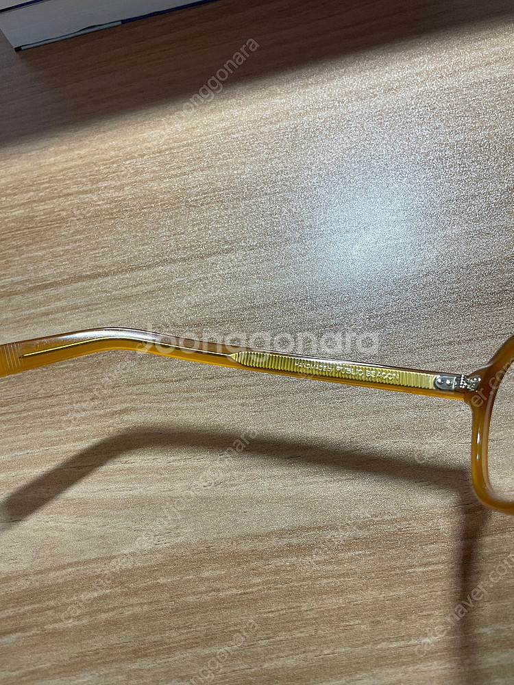 퍼블릭비컨 뮤지엄 안경 호박색 판매합니다--4