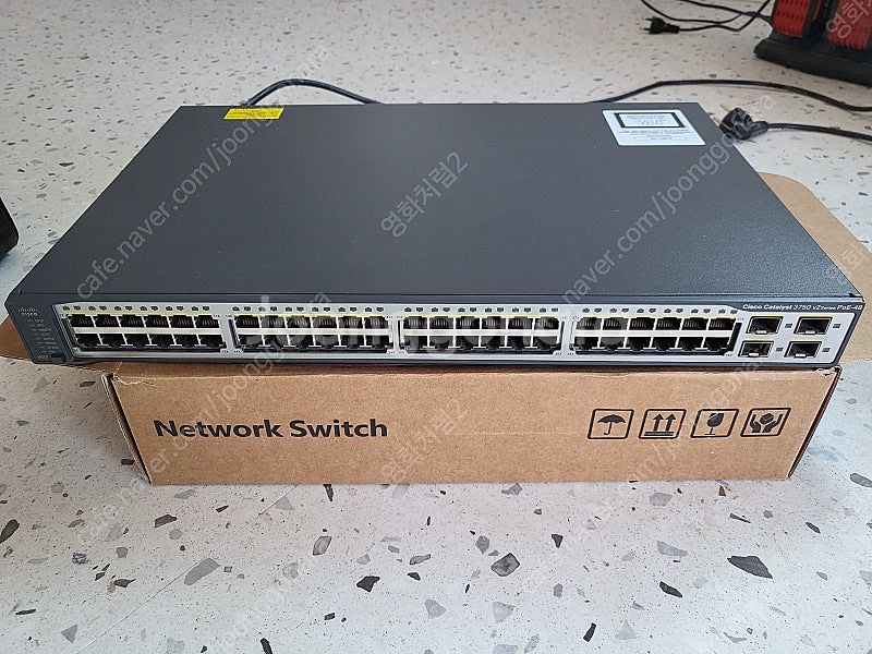 Cisco 3750 poe 48port hub--0