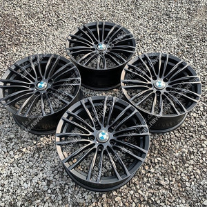(판매)19인치 BMW 345M 유광블랙 중고휠 한대분 판매합니다