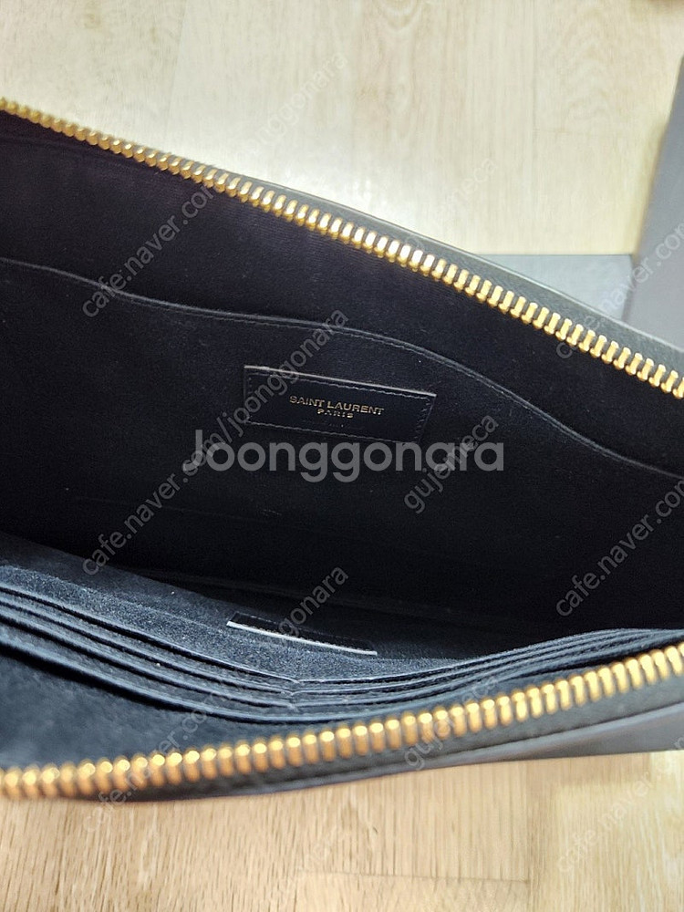 생로랑 YSL 금장 태블릿 케이스 악어가죽 블랙 클러치...--2
