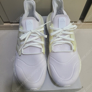 아디다스 울트라부스트 22 GX5459 새상품 280사이즈