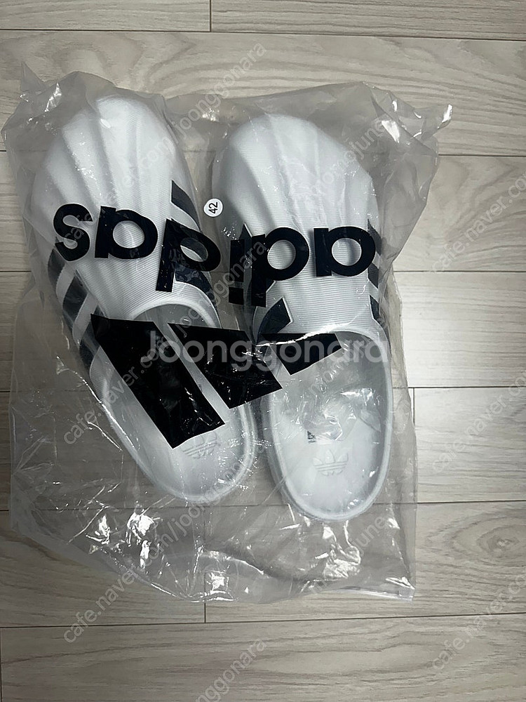아디다스 슈퍼스타 뮬 슬리퍼 260-265 사이즈 새것--0