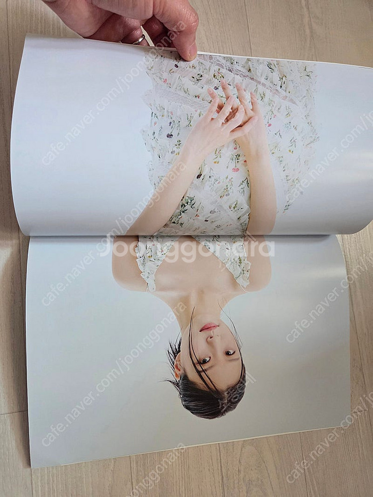 고민시 서든어택 한정판 화보집 친필 싸인--3