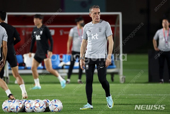 22-24 축구 국가대표 코치지급용 국대 트레이닝탑 반...--5
