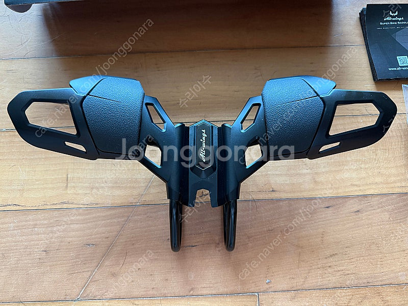 올윙스 에보4 안장 판매합니다.--0