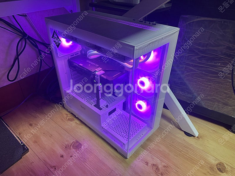 기가바이트rx6600xt 게이밍oc8gb팝니다--1