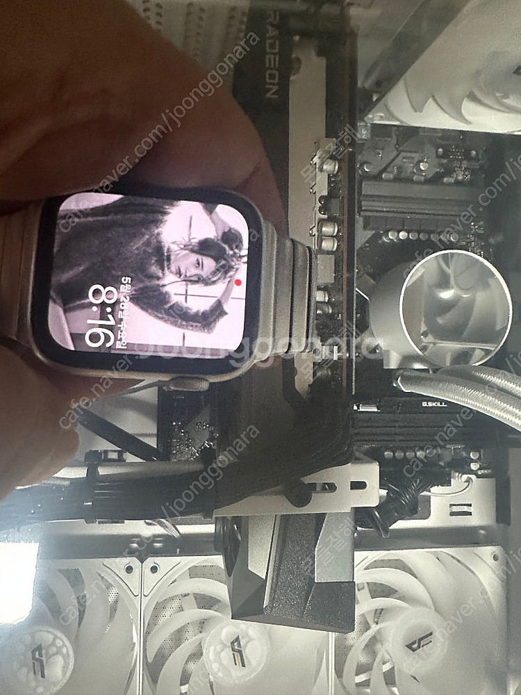 기가바이트rx6600xt 게이밍oc8gb팝니다--2