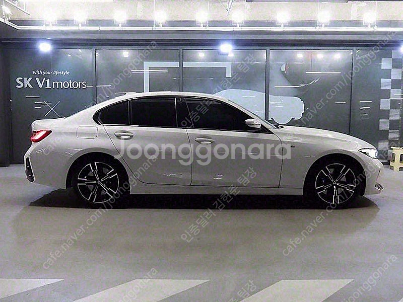 BMW 3시리즈 중고 BMW 중고 BMW 3시리즈 중고차 할부가능 흰색 2023년식 14,776km 320i M 스...--3