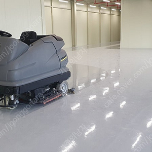 대형 탑승식 바닥청소차 카처250R 이미지
