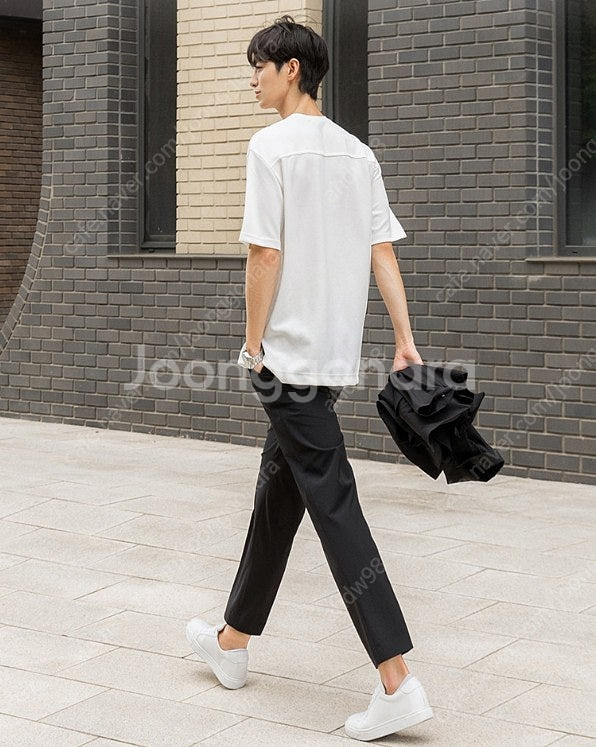 릴렉시즘 밴딩 슬랙스(여름) L사이즈 구합니다.--0