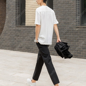 릴렉시즘 밴딩 슬랙스(여름) L사이즈 구합니다.