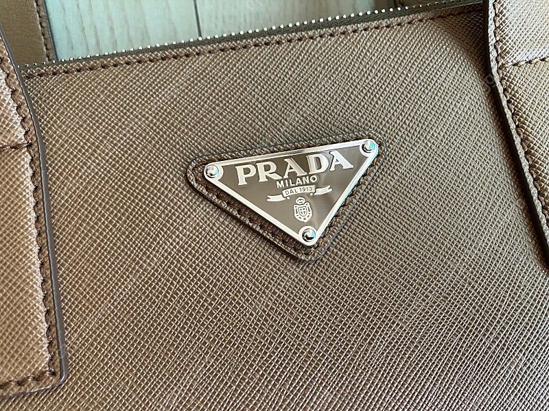 프라다 사피아노 서류가방 Prada 2vg039 Cannella 이미지