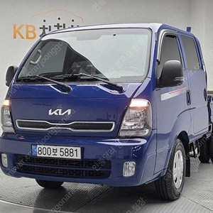 중고트럭매매 더 뉴 봉고3 카고 1톤 더블캡 중고화물차매매 파란색 2022년식 76,558km 1.0톤/더블캡/초장축 GL 수원중고차