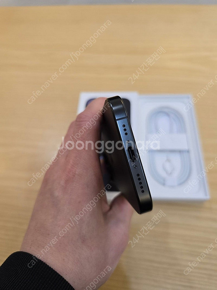 아이폰16프로블랙티타늄128gb 자급제중고폰판매합니다--5