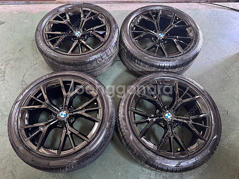 [판매] BMW 5시리즈 845m 블랙유광 19인치 휠...--1