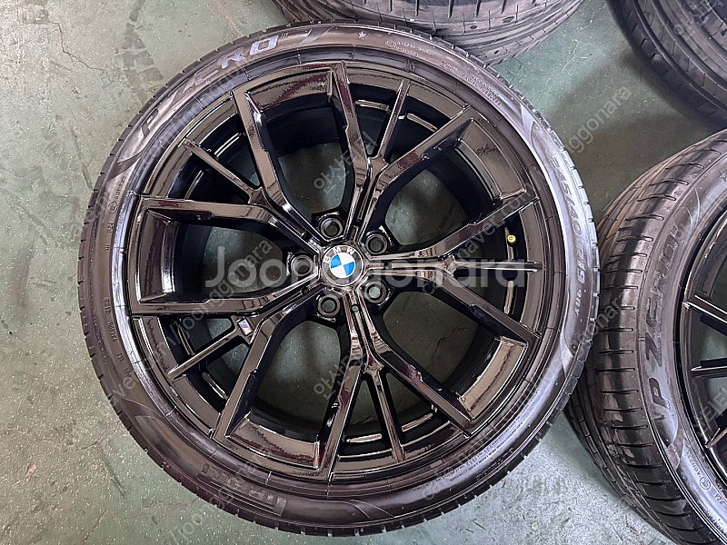 [판매] BMW 5시리즈 845m 블랙유광 19인치 휠...--3