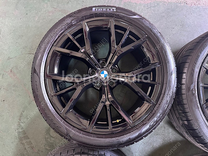 [판매] BMW 5시리즈 845m 블랙유광 19인치 휠...--4