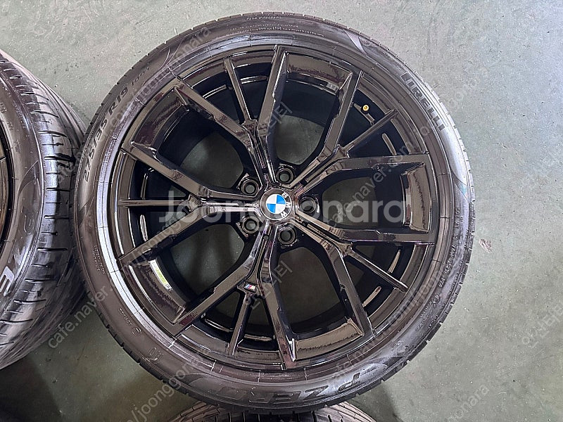 [판매] BMW 5시리즈 845m 블랙유광 19인치 휠...--5