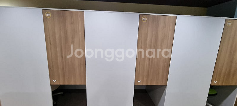 토즈 독서실 1인실 책상 판매합니다--2