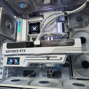 갤럭시 5070TI EX GMAER 화이트 팝니다