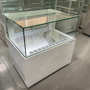한성쇼케이스 앞문형 제과제빵 케익 베이커리 카페 와인셀러 냉장 중고 반찬 밀키트