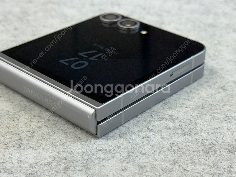 갤럭시Z플립6 실버 256G 무잔상 미파손 깨끗한 A급...--6