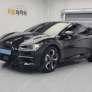 기아 EV6 중고 롱레인지 GT Line 2023년식 3만키로 저렴하게 EV6 중고차를 이용해보자.