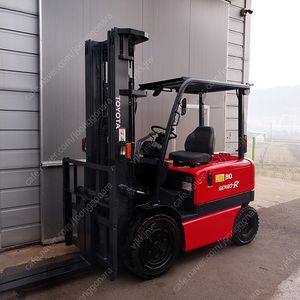 도요타 중고 전동지게차 3.0톤 싸이드쉬프트장착 3단 5500MM 2009년식 상품배터리