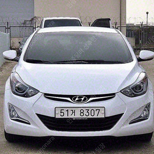 아반떼 중고 아반떼 더 뉴 아반떼 중고차 흰색 2015년식 85,592km 1.6 GDI 모던 중고자동차