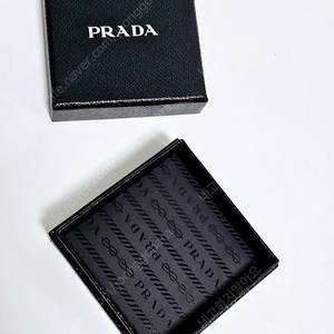 프라다 키링 박스