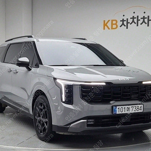 기아 카니발 하이브리드 중고 더 뉴 카니발 중고차 카니발 9인승 중고 흰색 2025년식 9,868km HEV 9인승 시그니처 그래비티 수원중고차