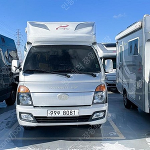 캠핑카 중고 포터2 흰색 2017년식 69,089km 기본형 수원중고차