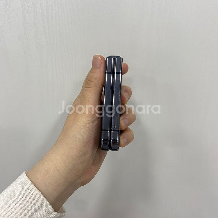 88576 갤럭시Z플립5 256기가 블랙 팝니다 34만...--3